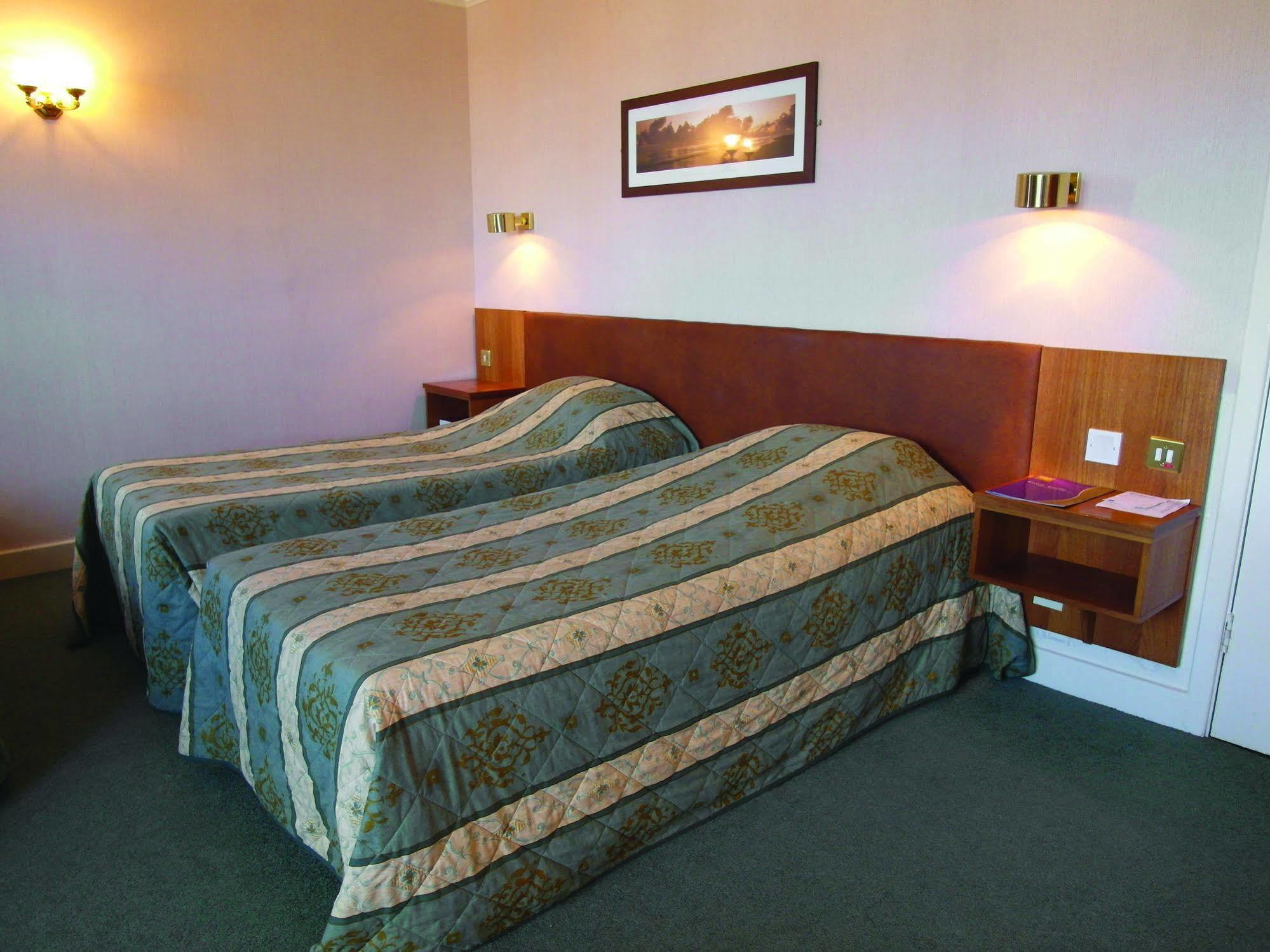 County Hotel Скегнесс Екстер'єр фото