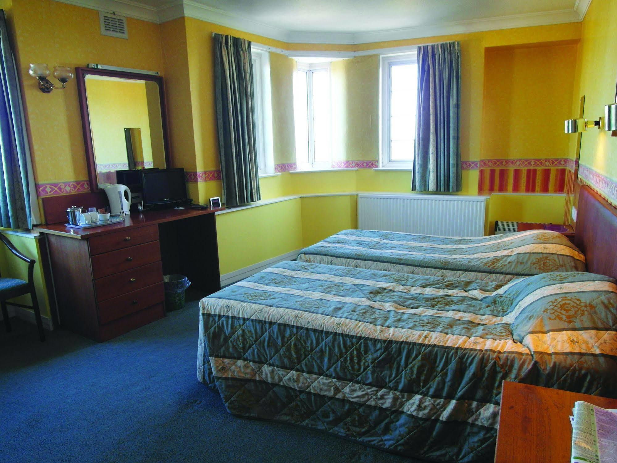 County Hotel Скегнесс Екстер'єр фото